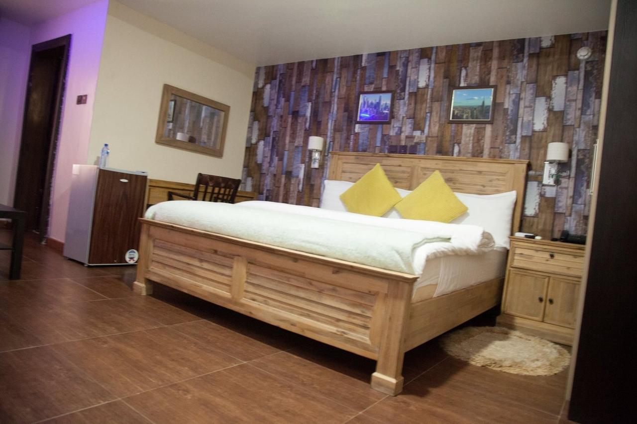 לגוס Villa Toscana Hotel And Suits מראה חיצוני תמונה